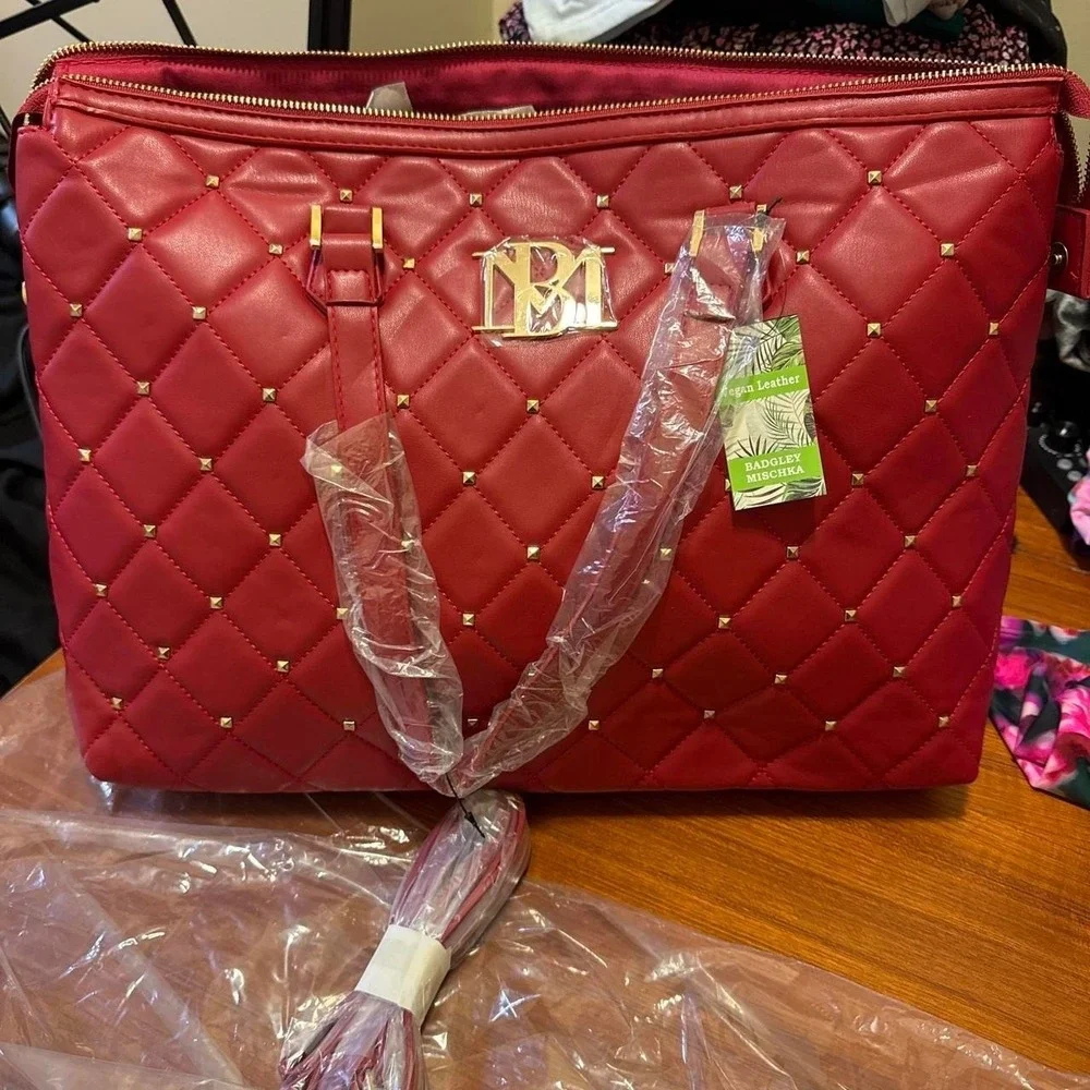 The Unbranded Brand badgley mischa